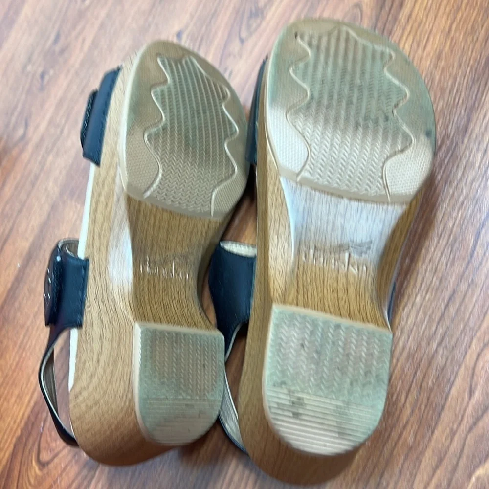 Dansko Sonnet Sz 39 Leather Sandal Wood Block Platform Black